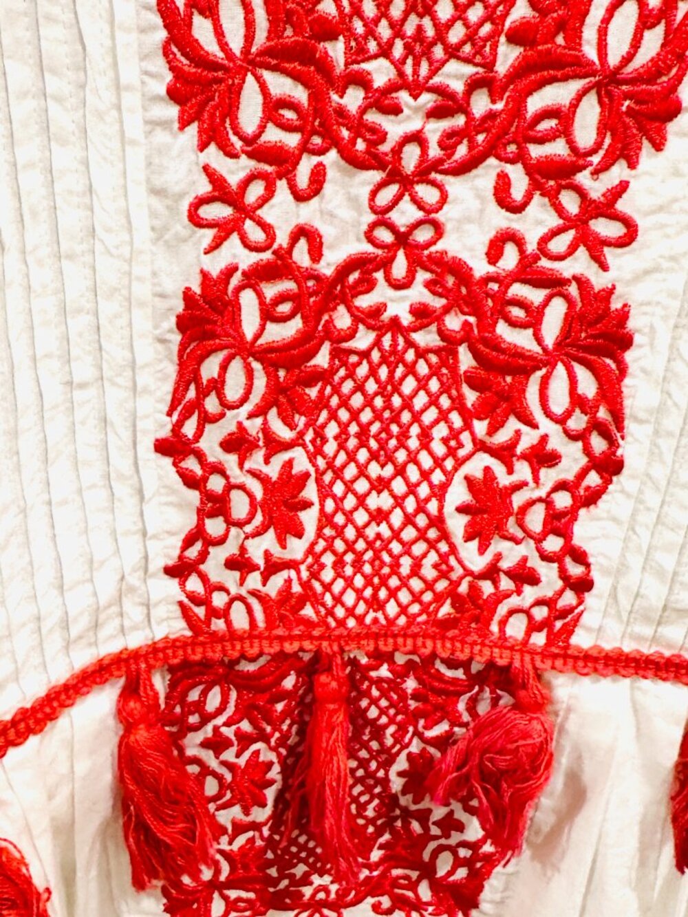 NWT ANTHROPOLOGIE X CHANTIK EMBROIDERED DRESS WITH TASSELS SMALL - Picture 3 of 5